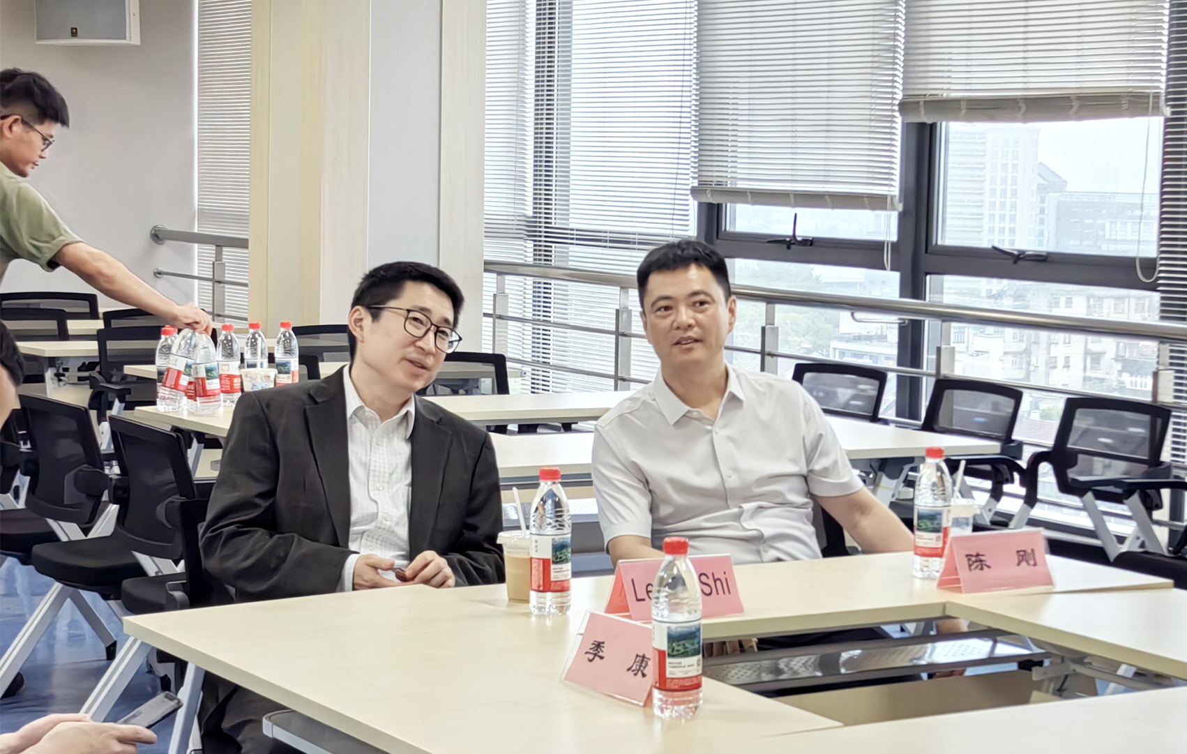 会谈